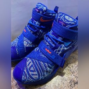 Lebron Soldier 9 LE Game Royal *rare* *collectable*